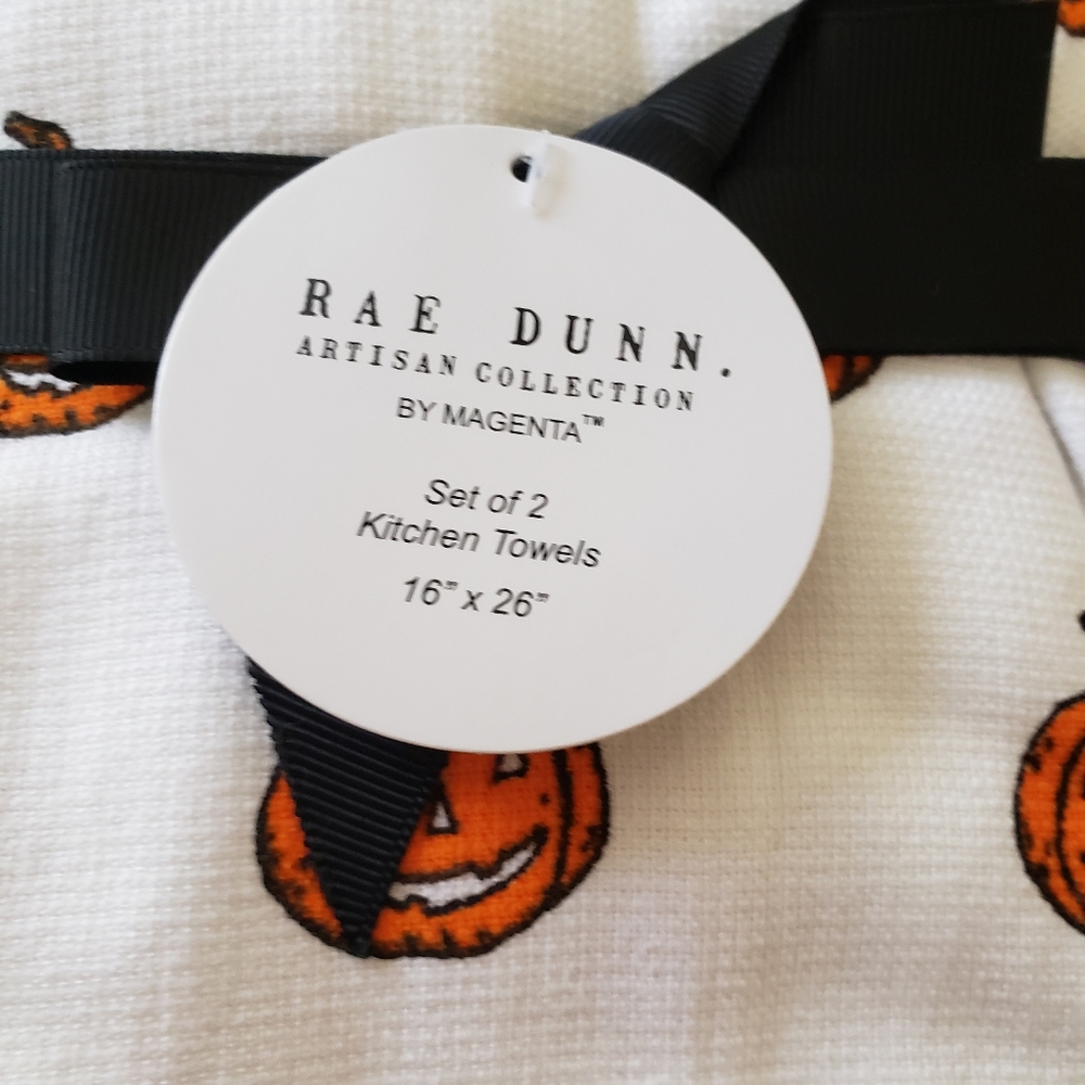 Rae Dunn Jack-O-Lantern Halloween Kitchen Towels 2 NEW Pumpkins Kitchen - Picture 4 of 4